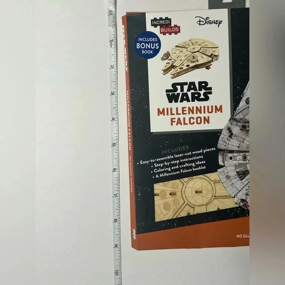 Star Wars - Millennium Falcon - Collectible 3D Wood Model - BNIB 💫 - Picture 2 of 9